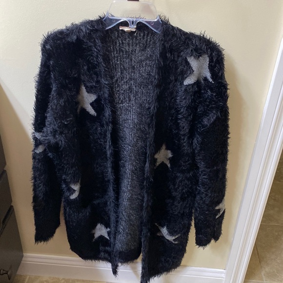 Hem & Thread Sweaters - Women’s fuzzy sweater